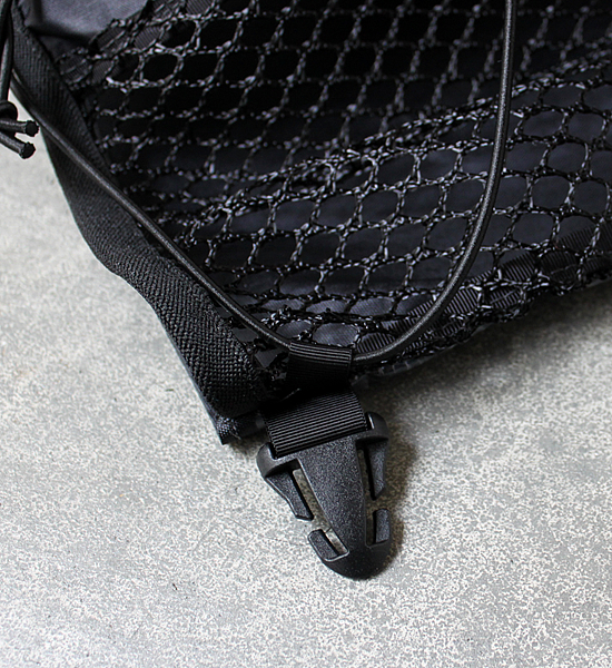 porter stuff close up buckle